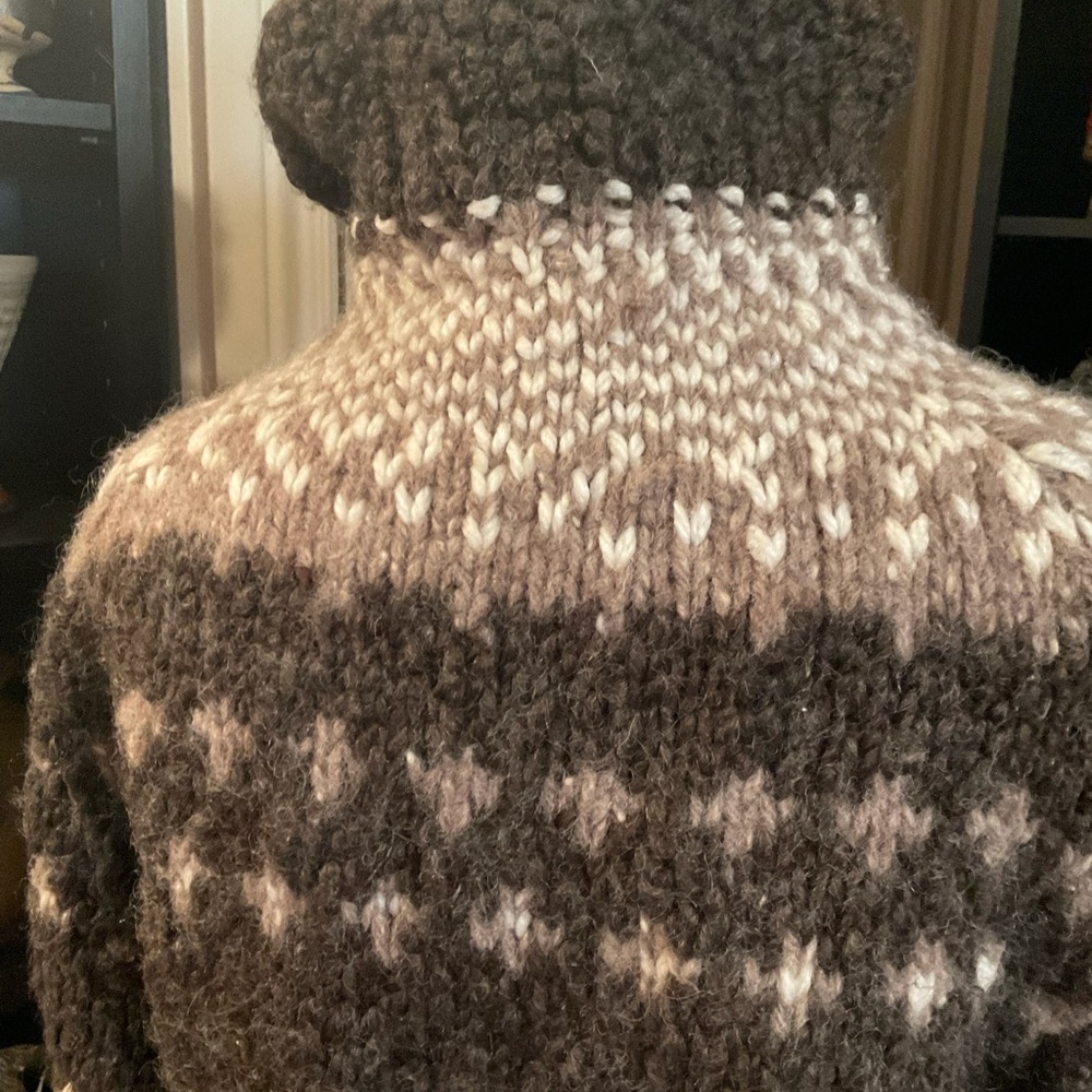 “HAND KNIT” Vintage Off White And  Browns Patterned 100 % Wool Sweater. - Picture 5 of 9
